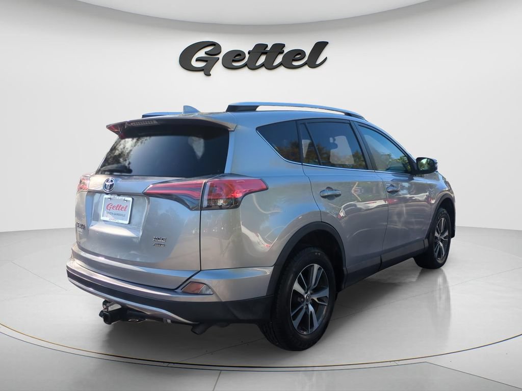 Used 2016 Toyota RAV4 XLE AWD/4WD image 5