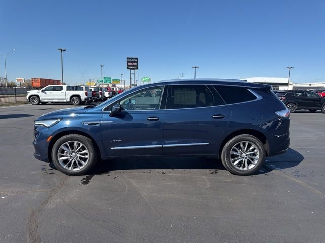 Used 2024 Buick Enclave Avenir w/ Avenir Technology Package image 9