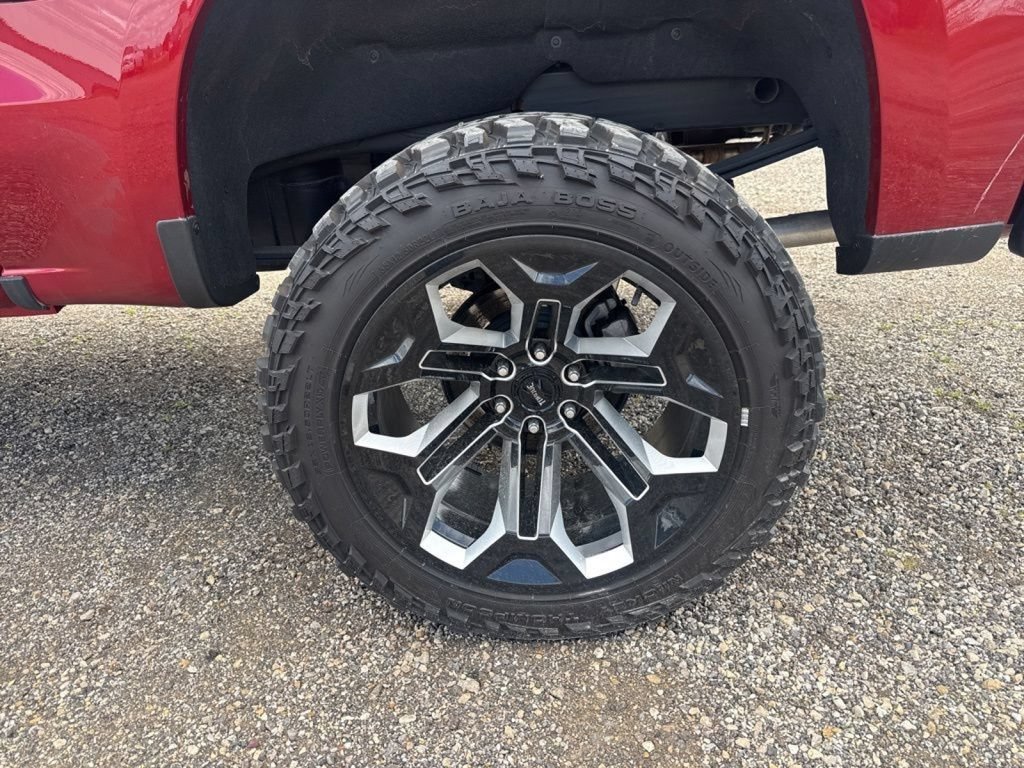 Used 2024 Chevrolet Silverado 1500 LT Trail Boss w/ LT Trail Boss Premium Package AWD/4WD image 18
