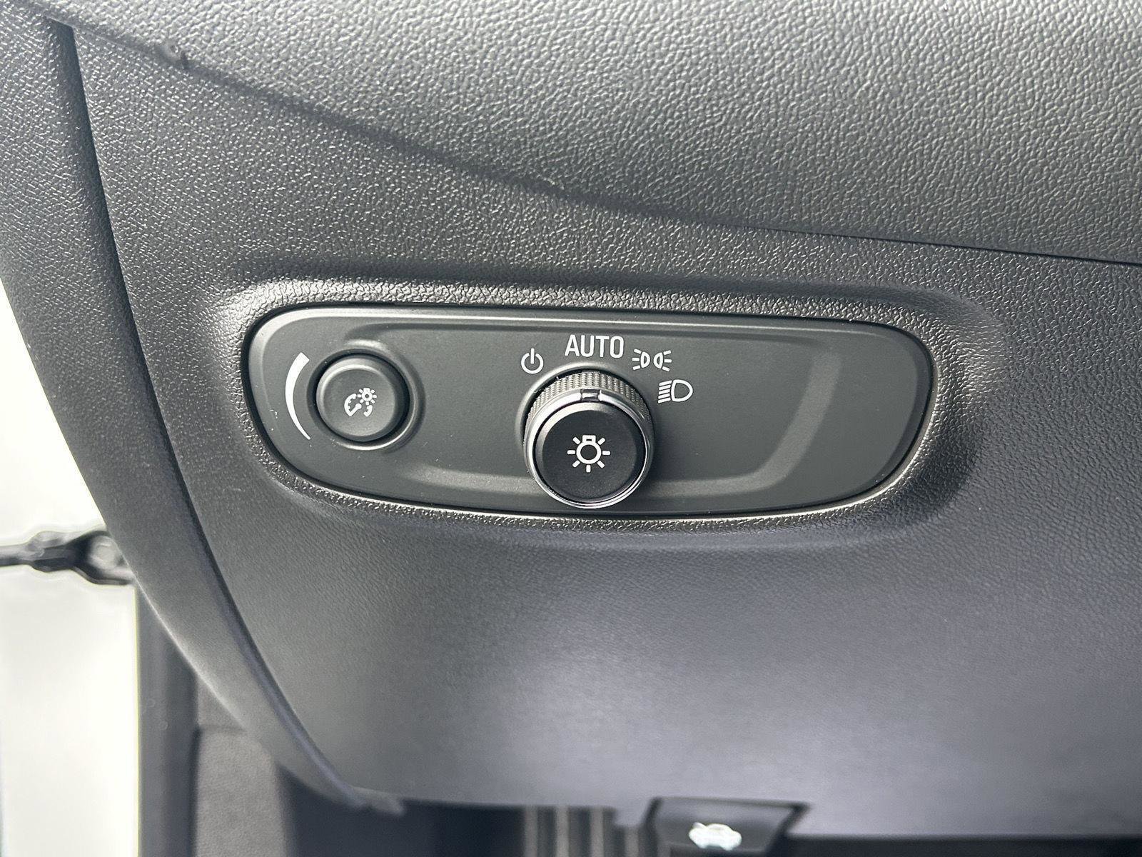 Certified 2024 Chevrolet Equinox LT image 22