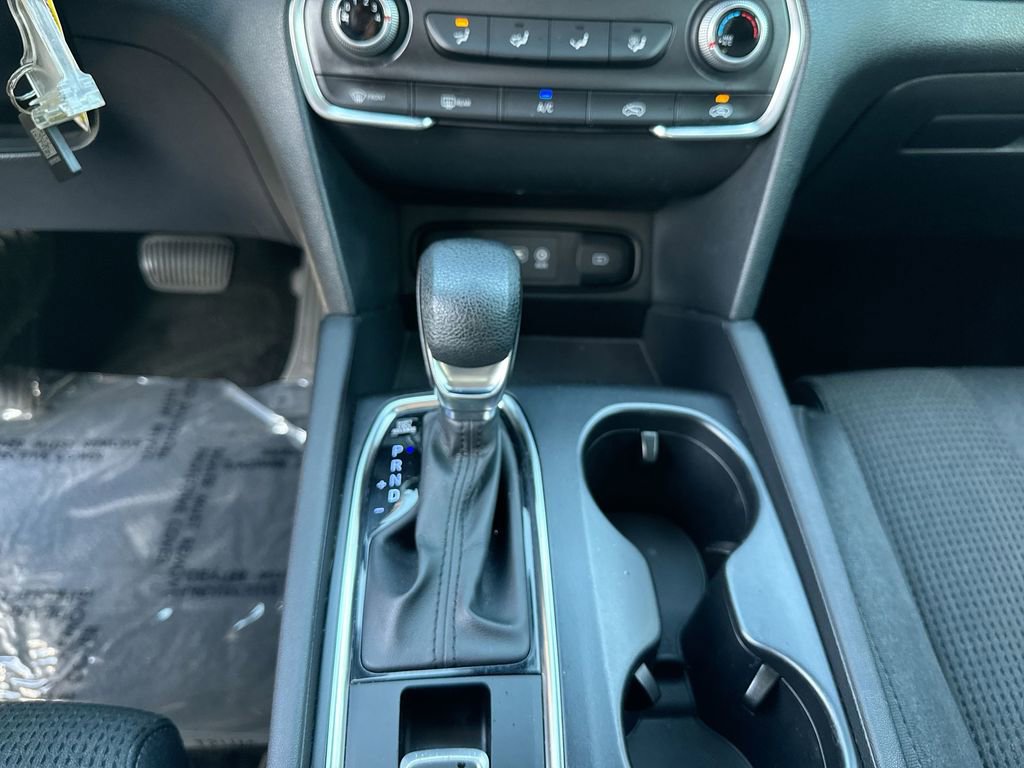 Used 2020 Hyundai Santa Fe SE image 23