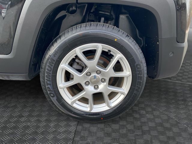 Used 2021 Jeep Renegade Limited w/ Luxury Group II image 33