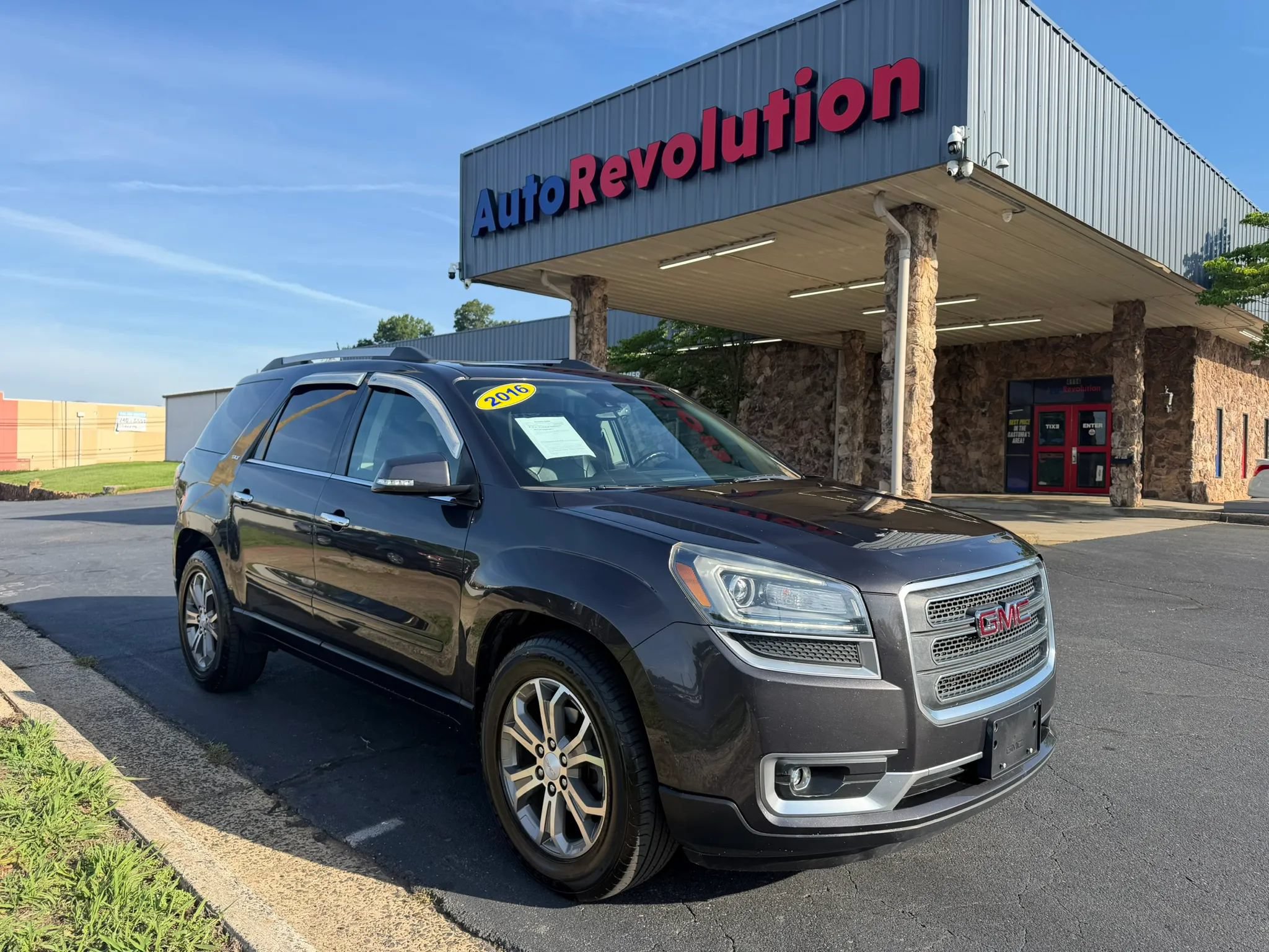 Used 2016 GMC Acadia SLT w/ Open Road Package AWD/4WD image 1