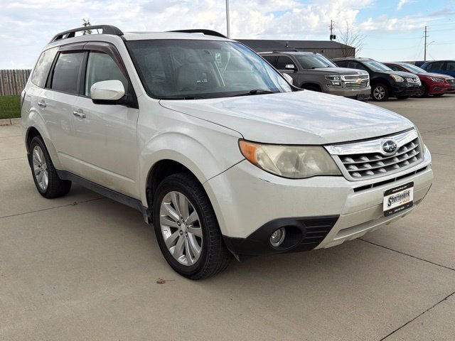 Used 2012 Subaru Forester 2.5X Limited AWD/4WD image 4