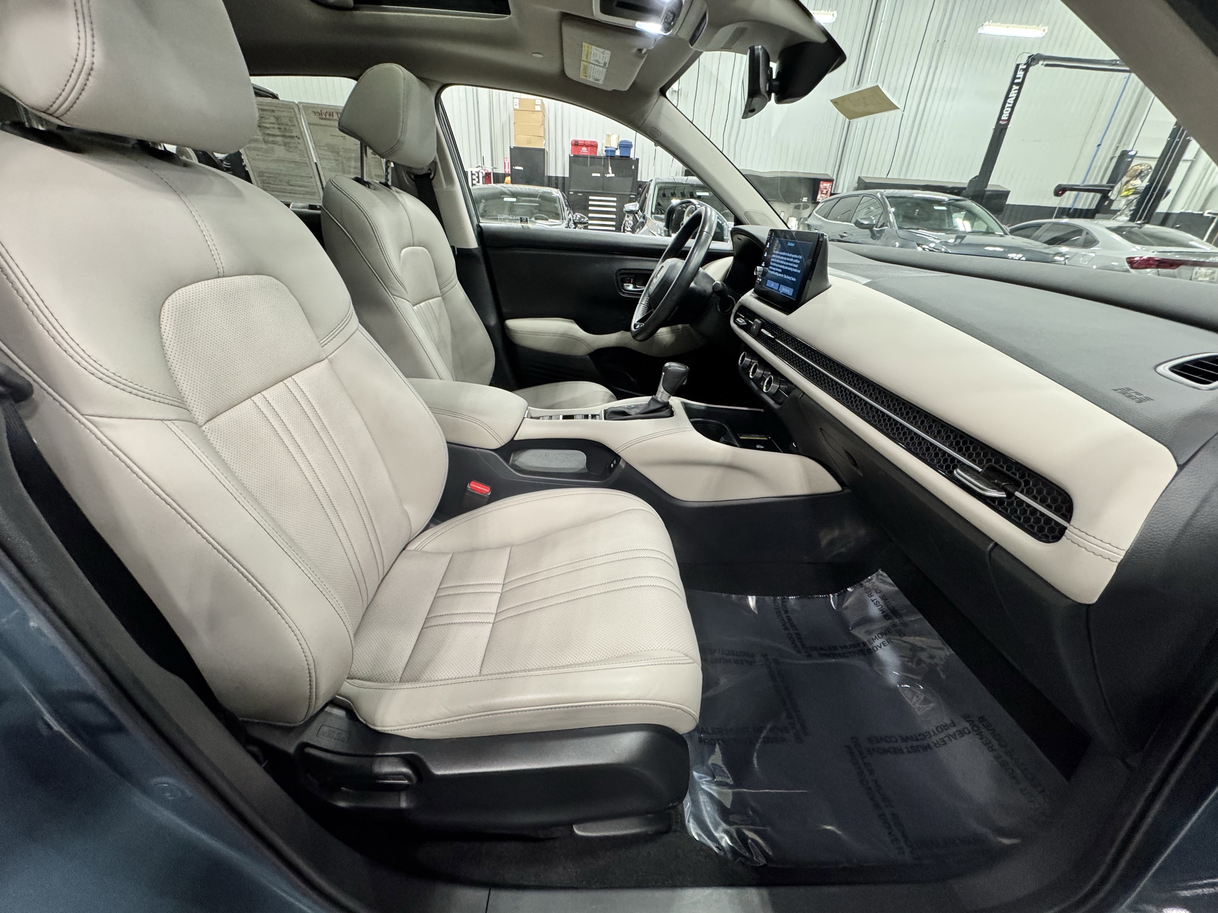 Used 2025 Honda HR-V EX-L image 25