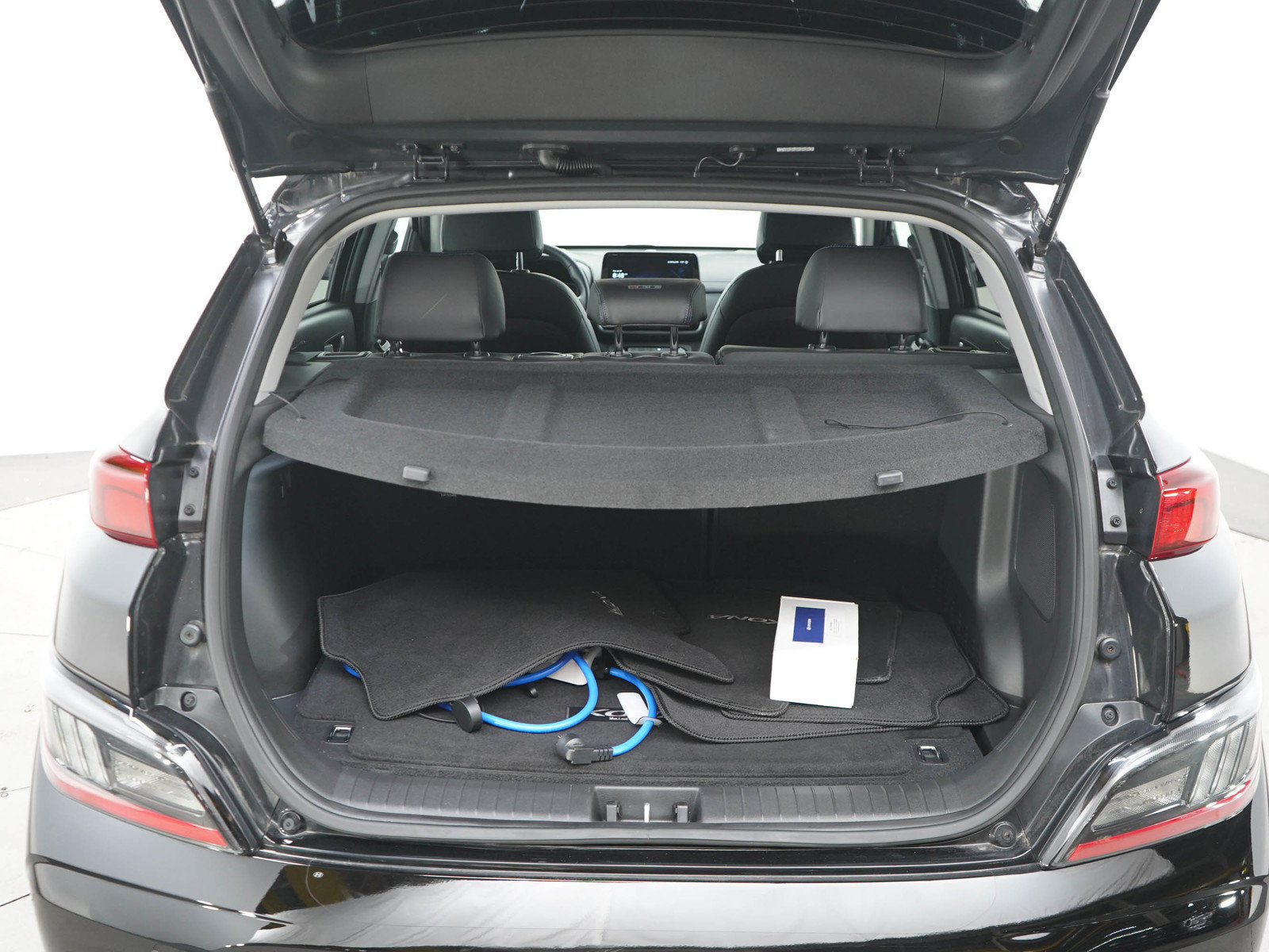Used 2023 Hyundai Kona Limited FWD image 16