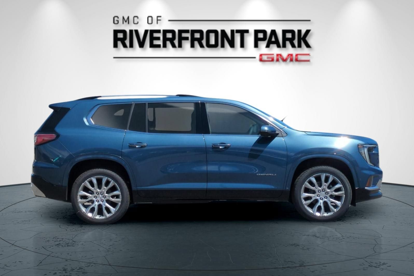 New 2026 GMC Acadia Denali w/ Super Cruise Package AWD/4WD image 2