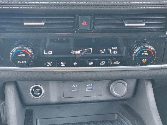 Certified 2022 Nissan Rogue SV image 17