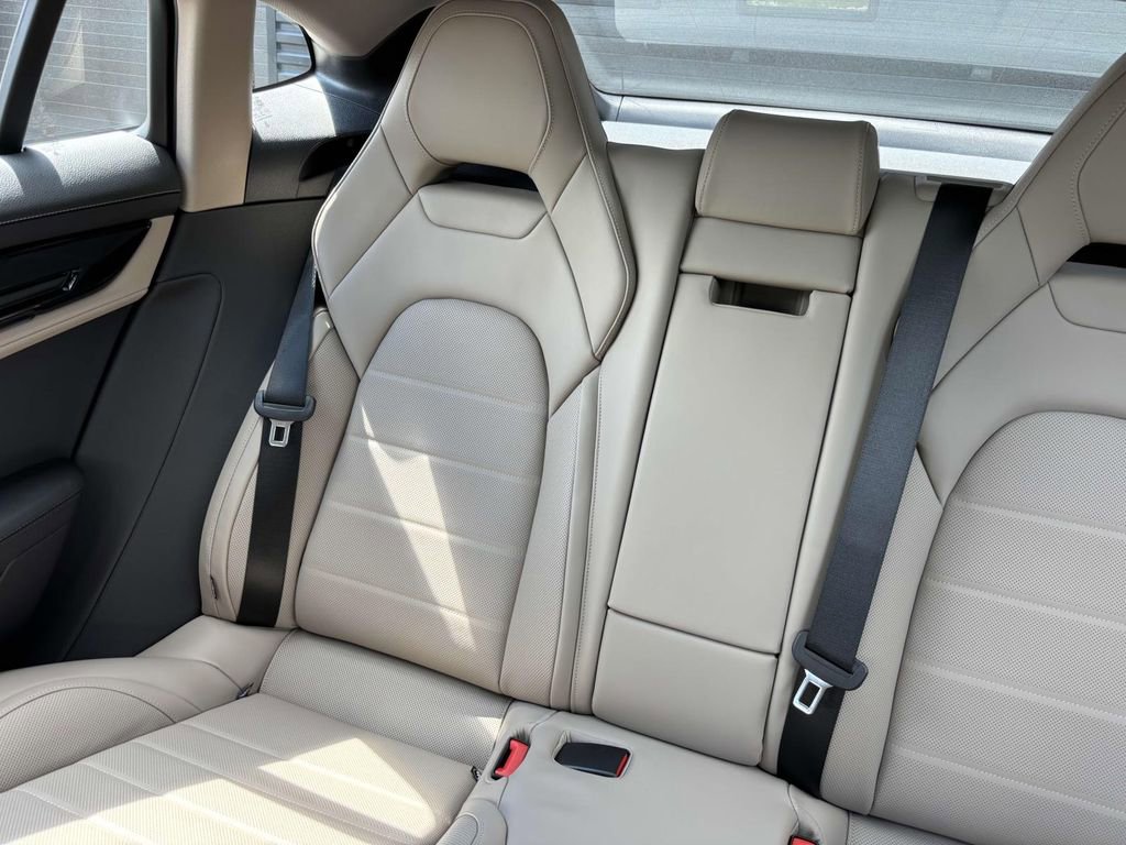 New 2025 Porsche Panamera image 38