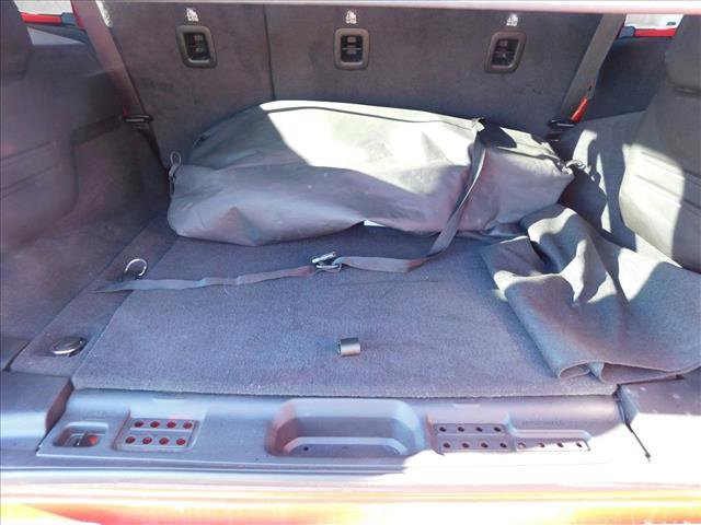 Used 2025 Jeep Wrangler Sahara image 6