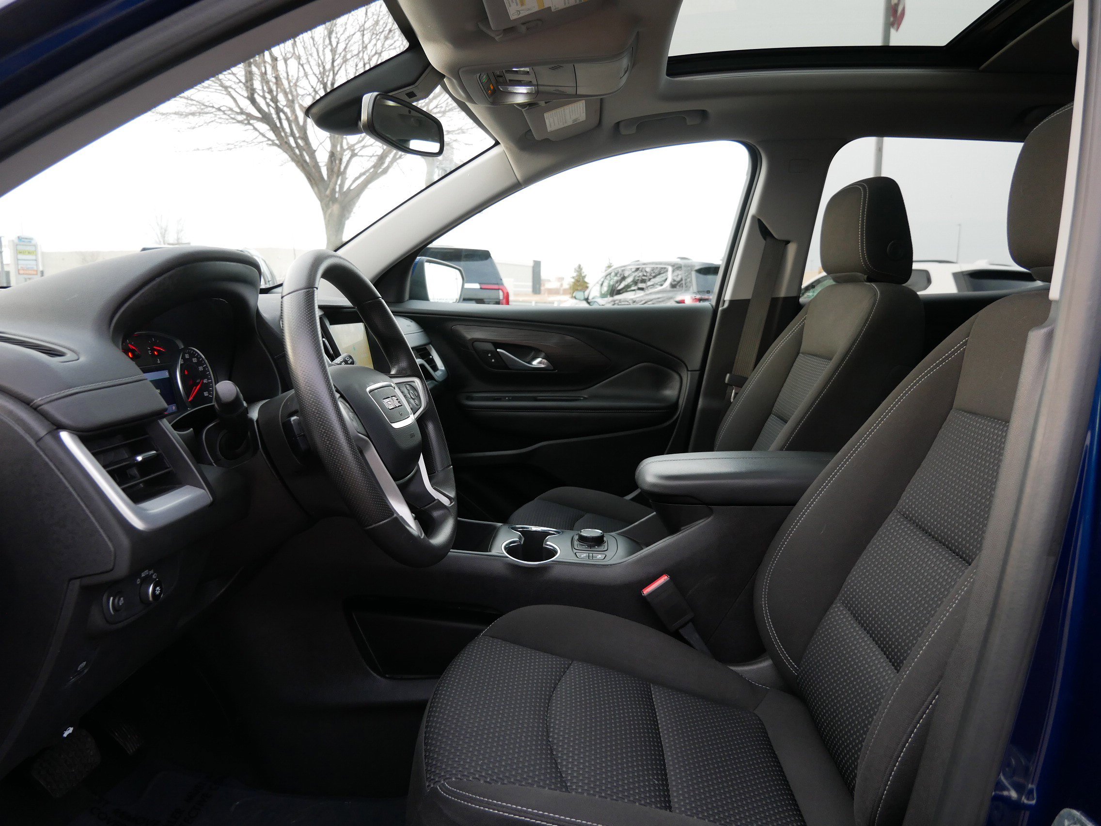 Used 2023 GMC Terrain SLE w/ Driver Convenience Package AWD/4WD image 9