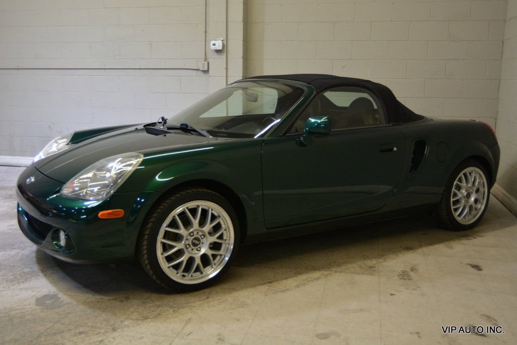 Used 2003 Toyota MR2 image 18
