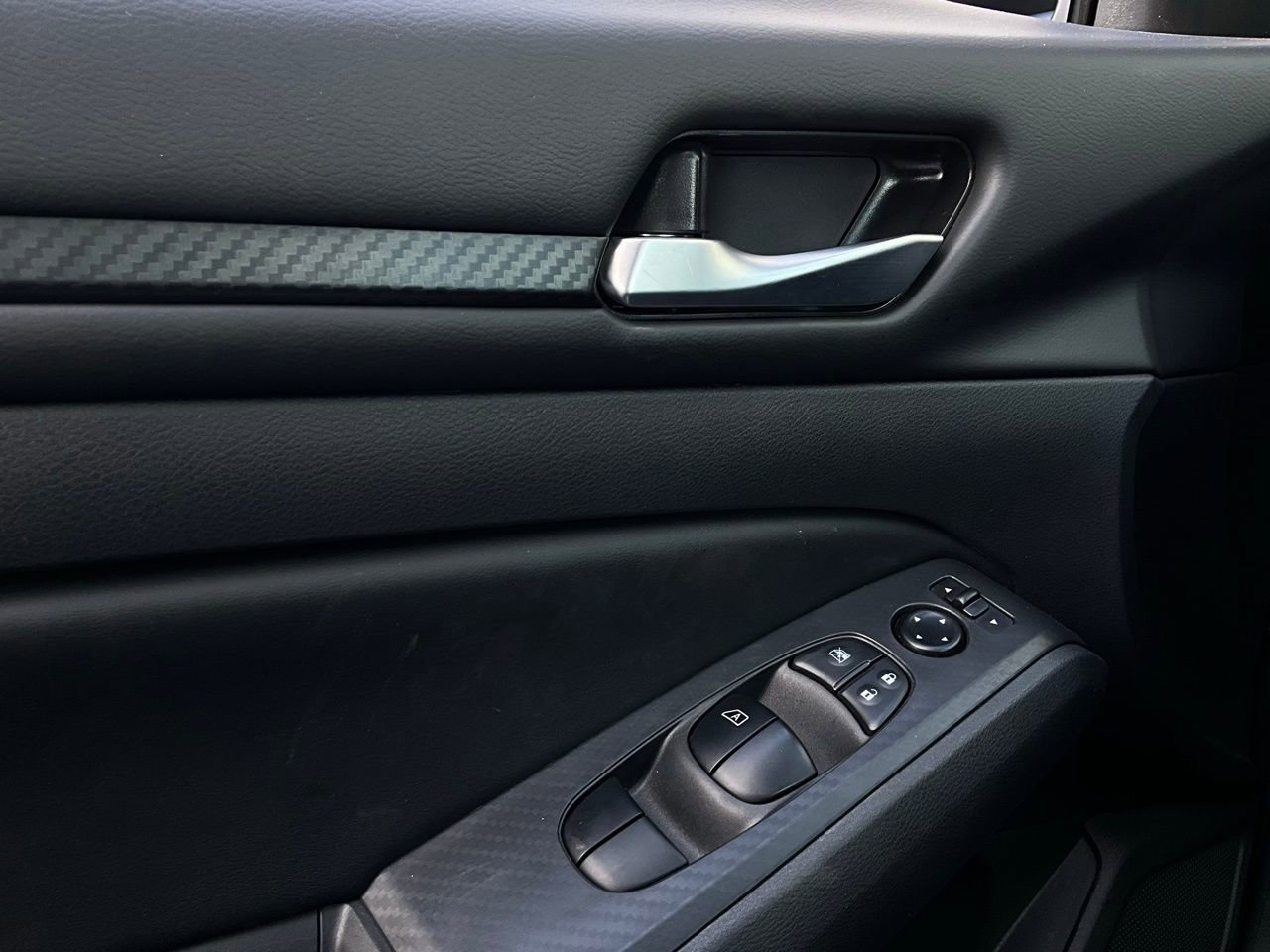 Used 2025 Nissan Altima 2.5 SV image 21