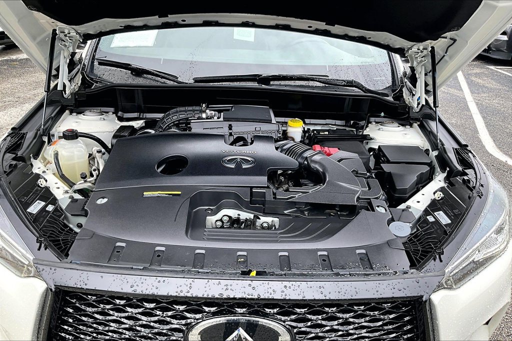 Certified 2022 INFINITI QX50 Luxe w/ Appearance Package FWD image 13