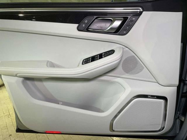 New 2026 Porsche Macan GTS image 36