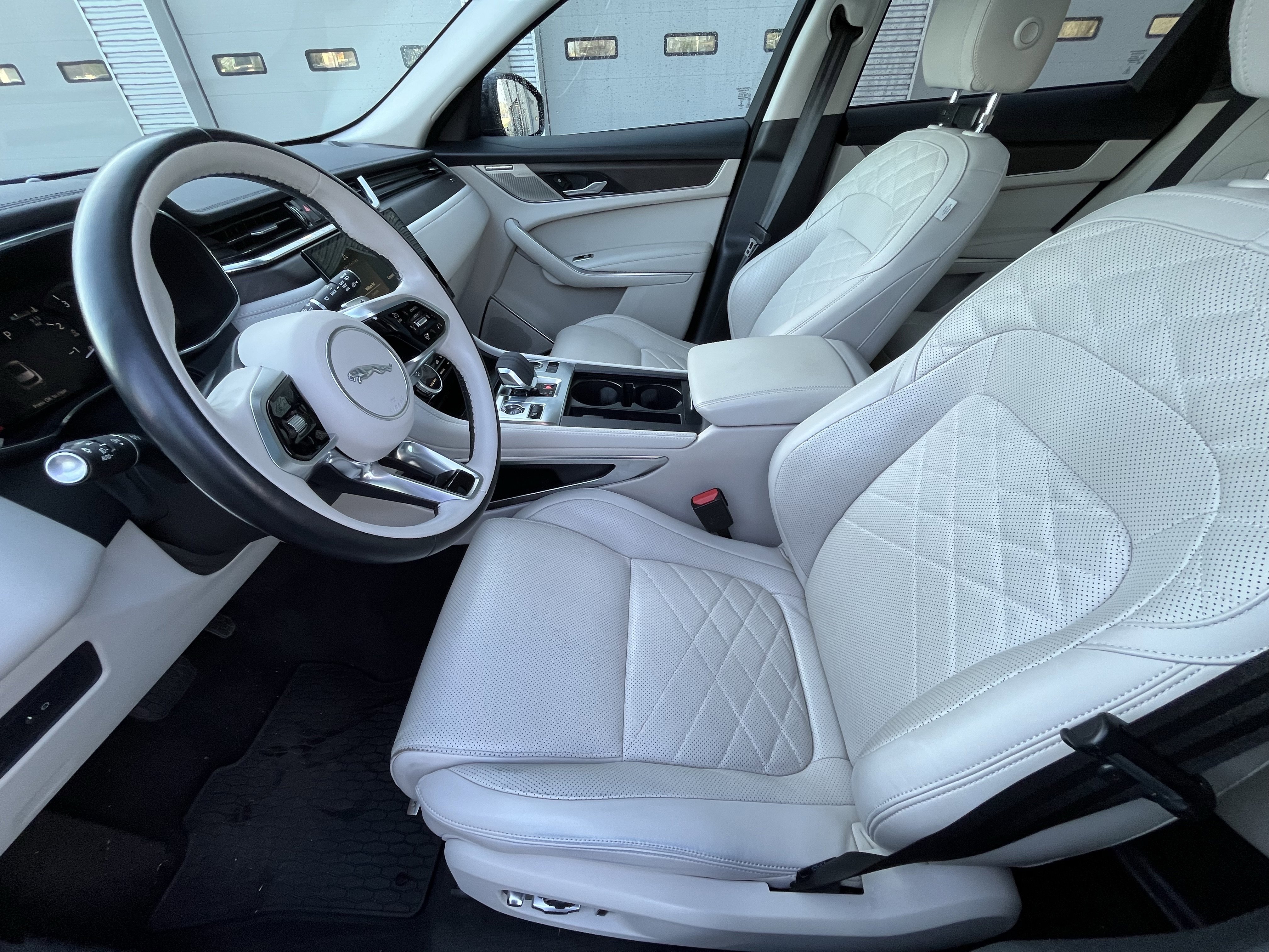 Certified 2023 Jaguar F-PACE S image 17