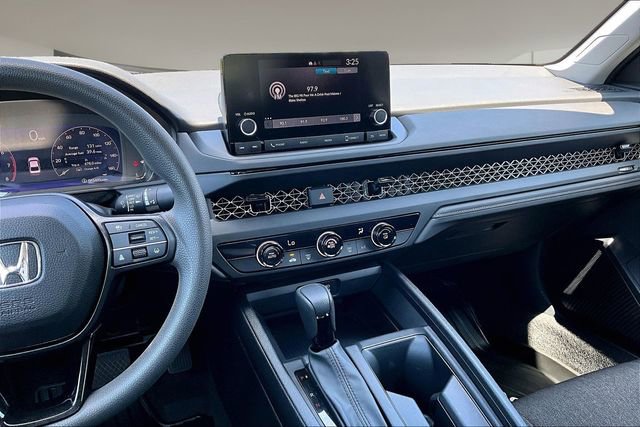 Used 2023 Honda Accord LX image 9