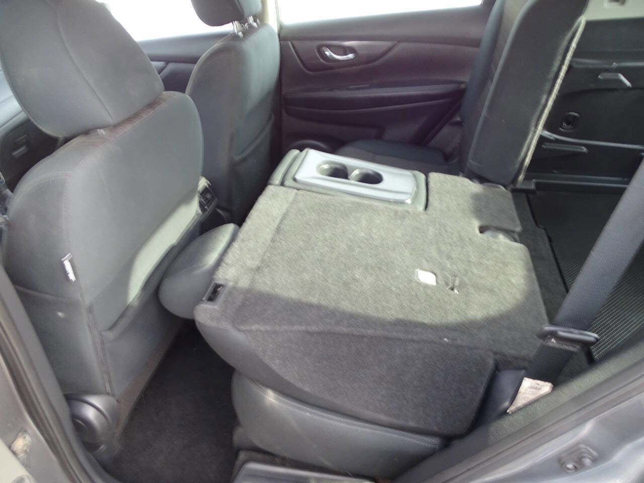 Used 2018 Nissan Rogue S image 26