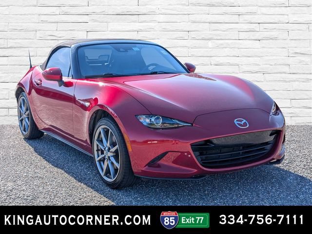 Used 2023 MAZDA MX-5 Miata Grand Touring RWD image 2