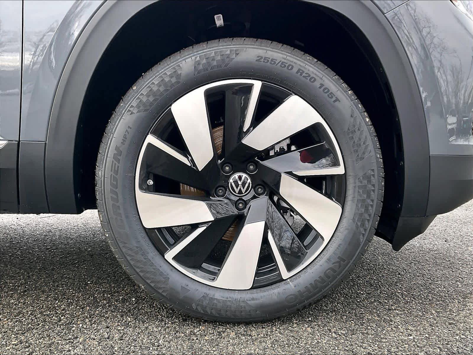 New 2026 Volkswagen Atlas Cross Sport SEL AWD/4WD image 8