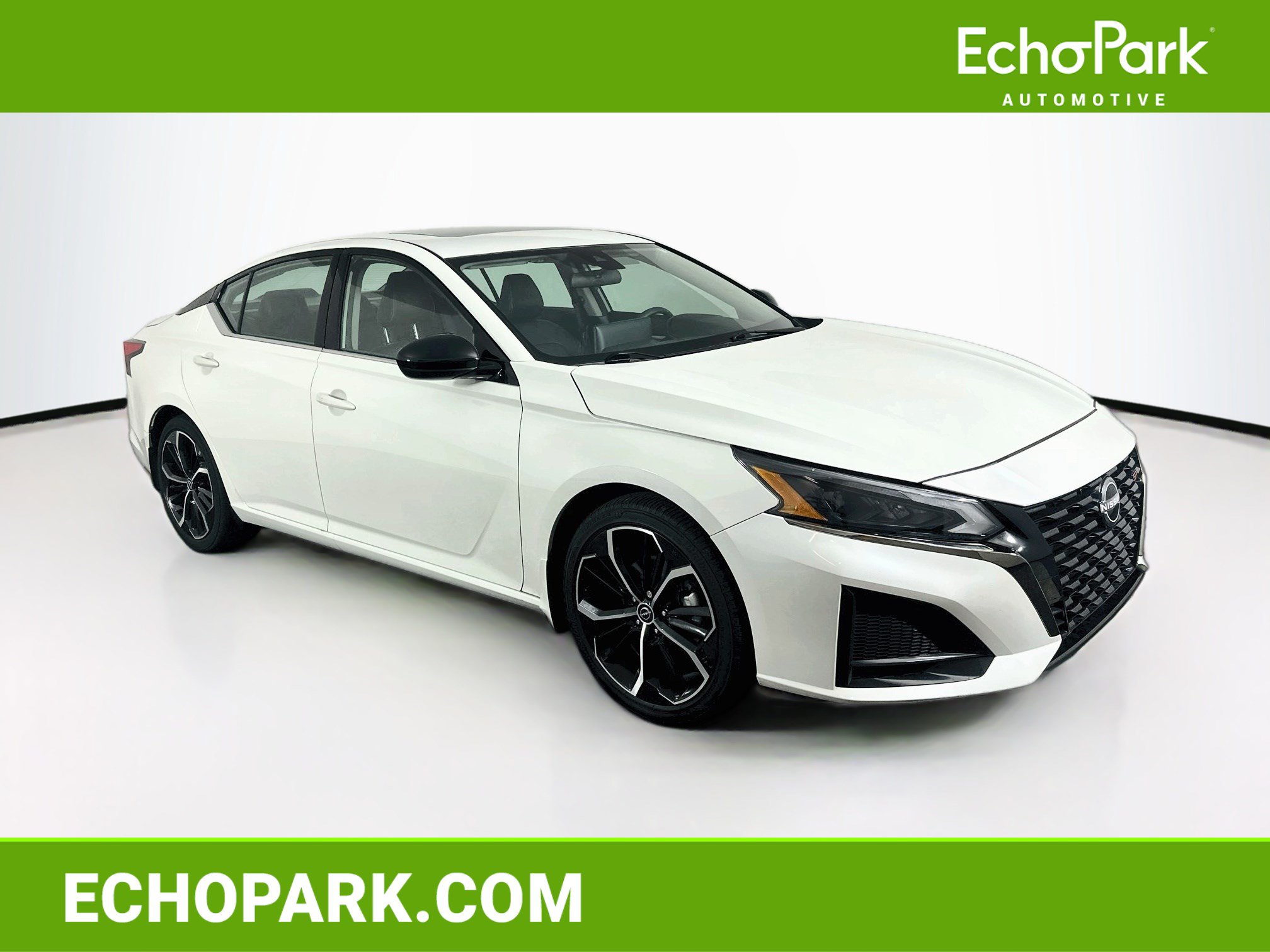 Used 2023 Nissan Altima 2.5 SR w/ SR Premium Package FWD image 1