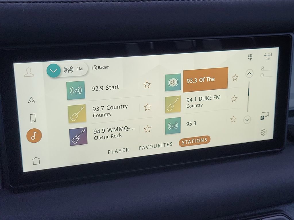 Used 2021 Land Rover Defender 110 SE image 16