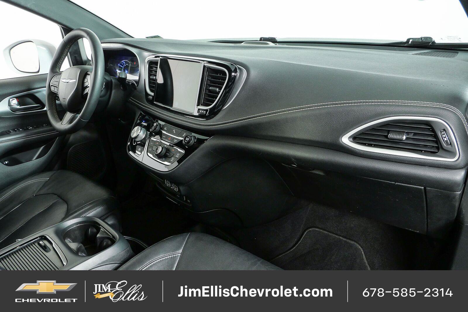 Used 2022 Chrysler Pacifica Touring-L w/ S Appearance Package FWD image 21
