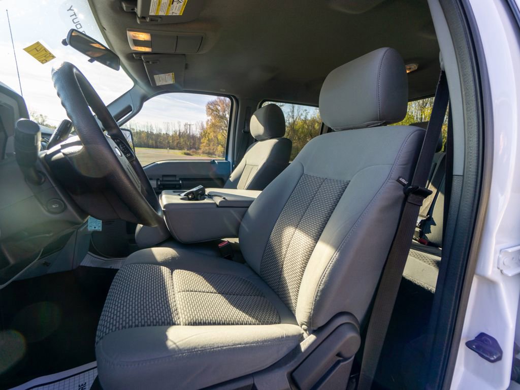 Used 2015 Ford F250 XLT w/ XLT Interior Package image 17