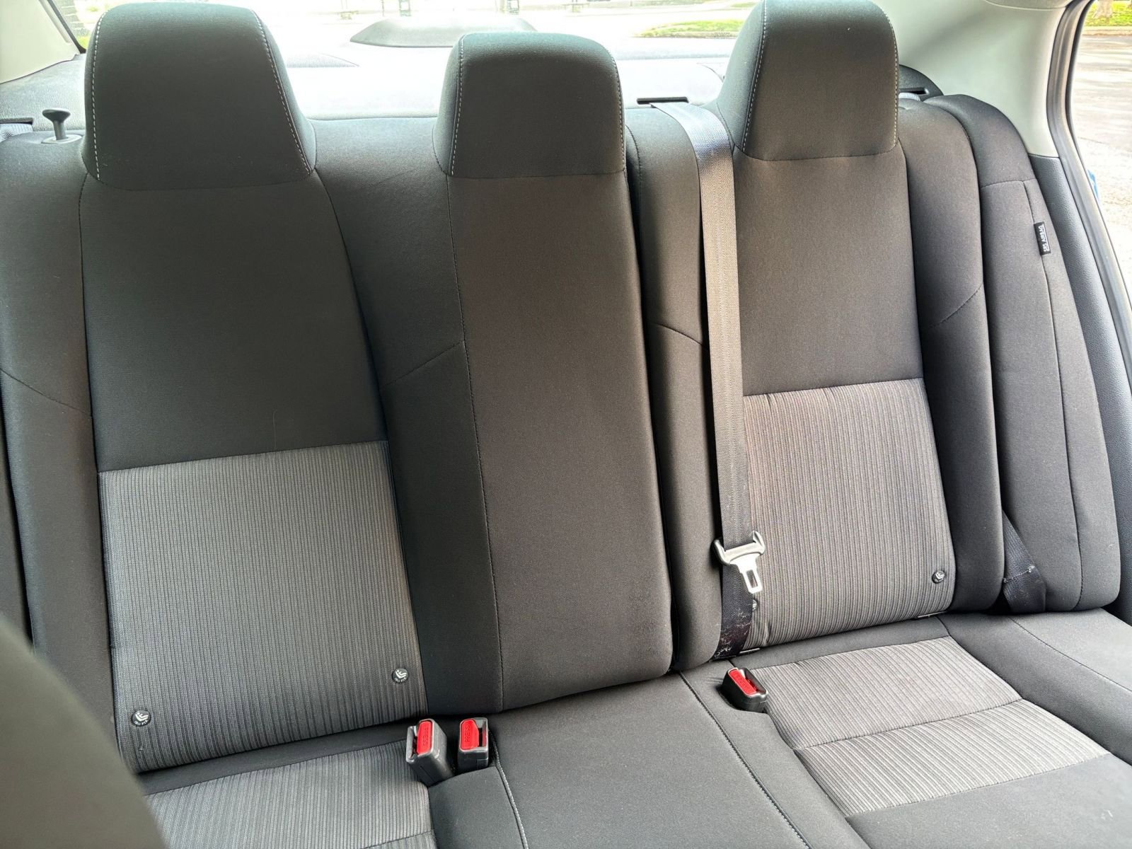 Used 2025 Nissan Sentra SV FWD image 32