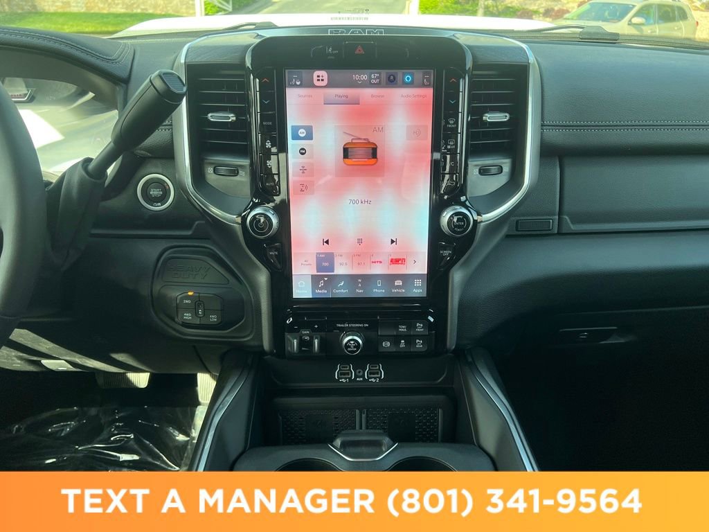 New 2026 RAM 3500 Laramie AWD/4WD image 17