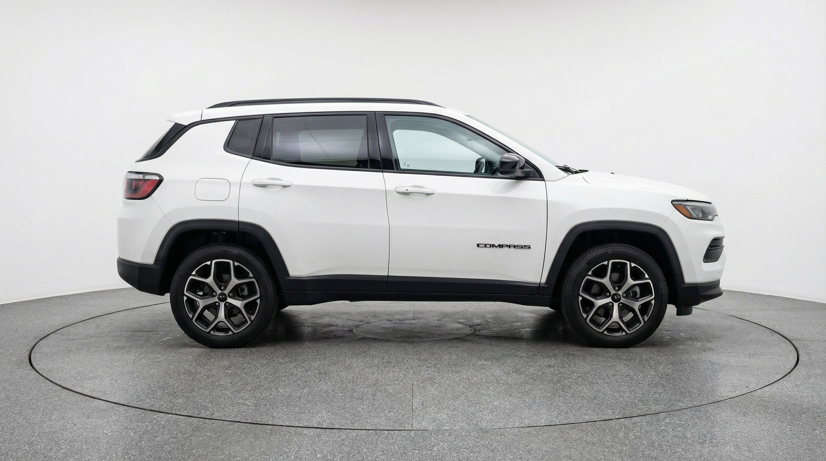 Used 2025 Jeep Compass Limited AWD/4WD image 11