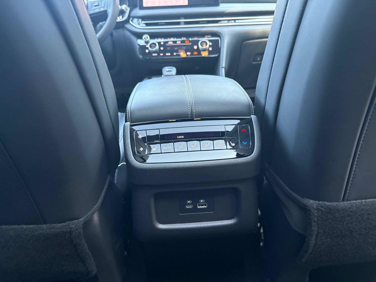 Used 2025 INFINITI QX60 Luxe w/ Black Edition FWD image 29