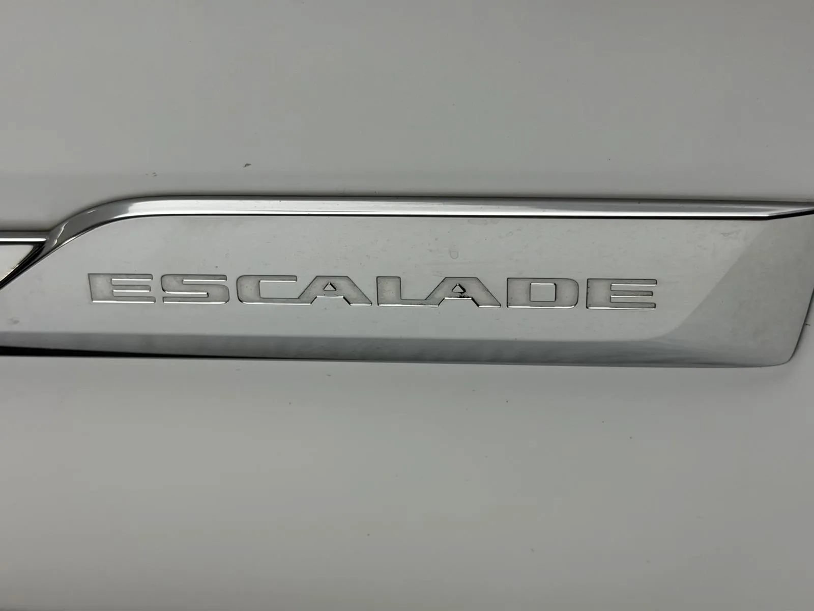 Used 2016 Cadillac Escalade ESV Luxury RWD image 11