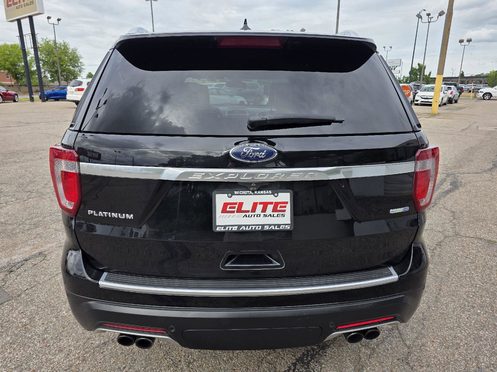 Used 2019 Ford Explorer Platinum AWD/4WD image 7
