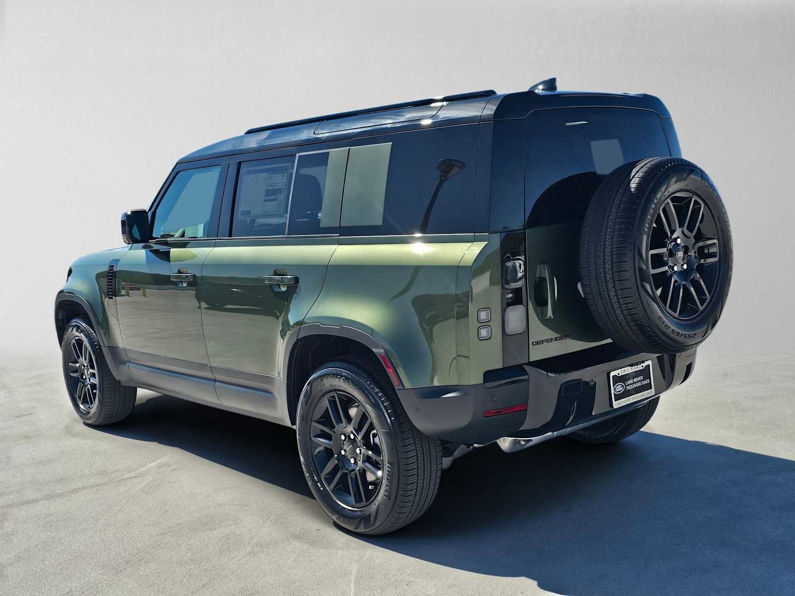 New 2026 Land Rover Defender 110 S AWD/4WD image 3