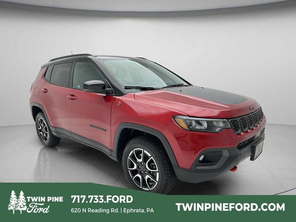 Used 2025 Jeep Compass Trailhawk AWD/4WD video 1