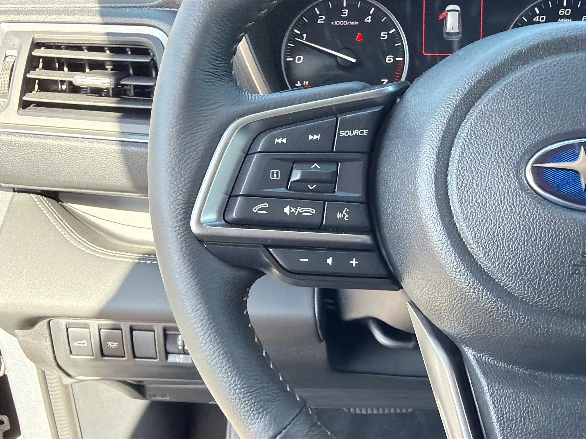 New 2026 Subaru Ascent Limited image 38