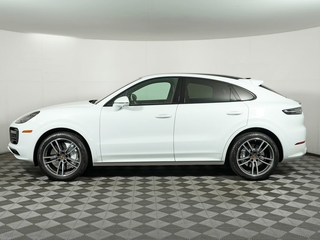 Certified 2023 Porsche Cayenne Turbo AWD/4WD image 2
