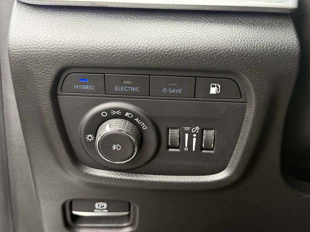 Used 2023 Jeep Grand Cherokee Overland image 29