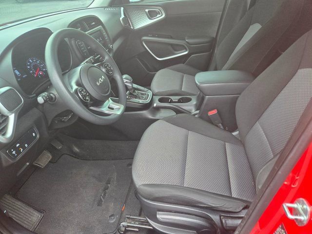Used 2022 Kia Soul LX w/ Technology Package image 6