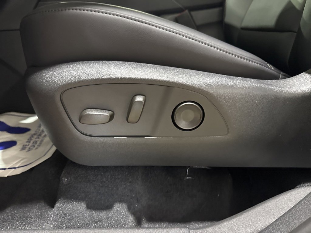 New 2025 GMC Acadia Elevation w/ Elevation Premium Package image 18