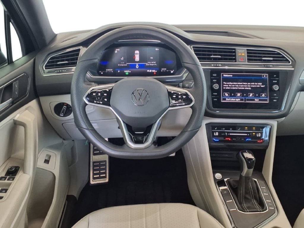 Used 2024 Volkswagen Tiguan SE R-Line FWD image 16