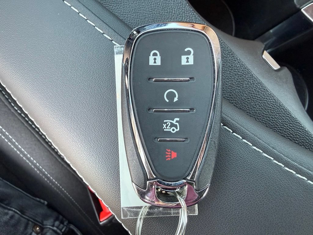 Used 2022 Chevrolet Camaro LT w/ Technology Package RWD image 27