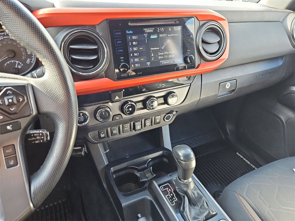 Used 2018 Toyota Tacoma TRD Sport w/ Technology Package image 19