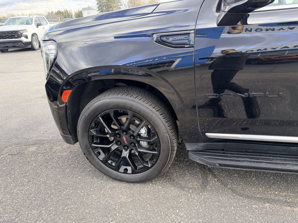 Used 2023 GMC Yukon Denali image 11