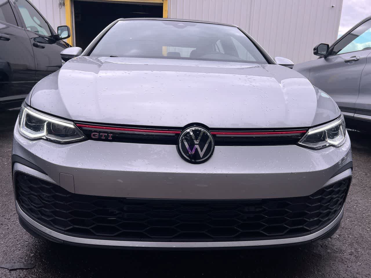 Used 2024 Volkswagen GTI SE w/ SE Leather Seats Package FWD image 29