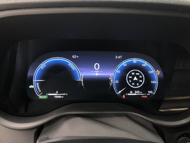 Used 2025 Toyota Sienna Platinum AWD/4WD image 18