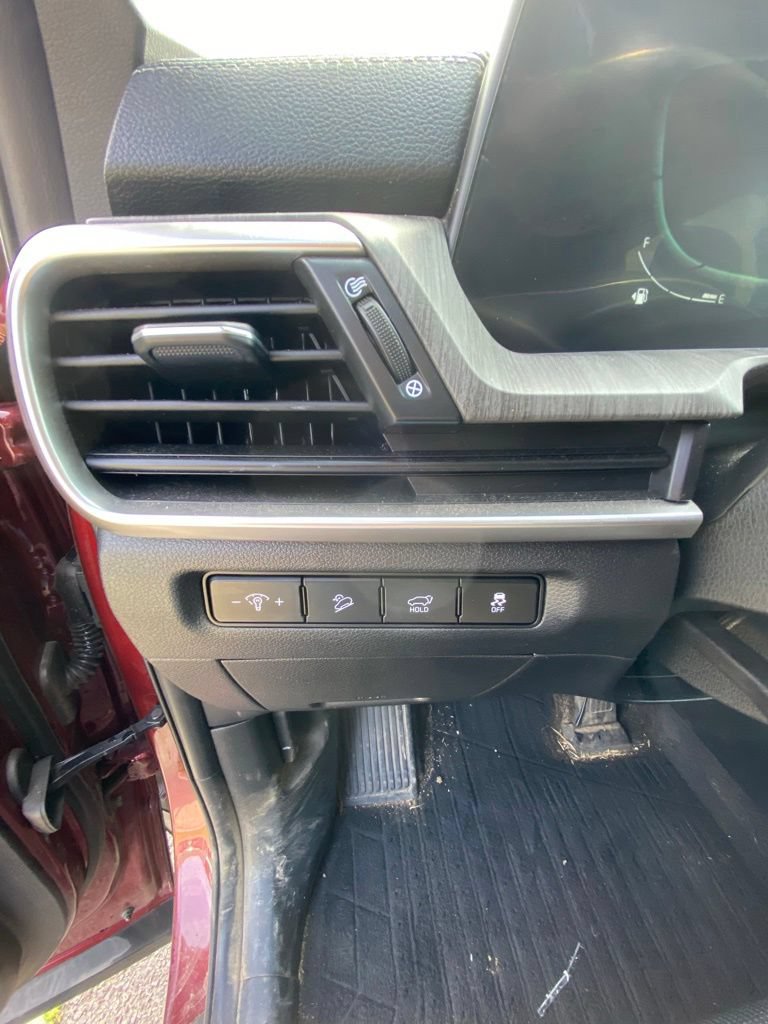 Used 2023 Kia Telluride EX w/ EX Captain's Chair Package FWD image 12