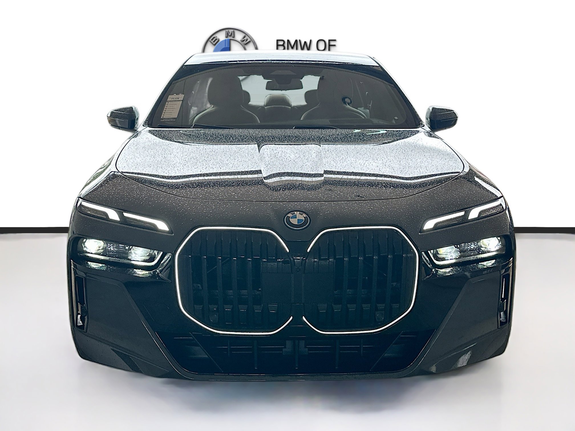 New 2026 BMW 750e xDrive w/ Premium Package image 2