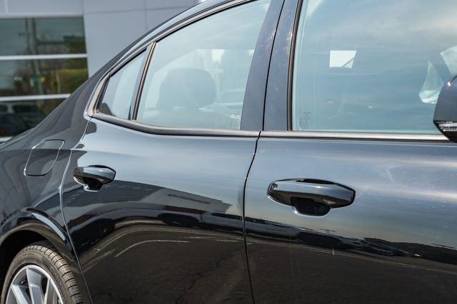 Used 2020 Volvo S60 T6 Momentum image 16